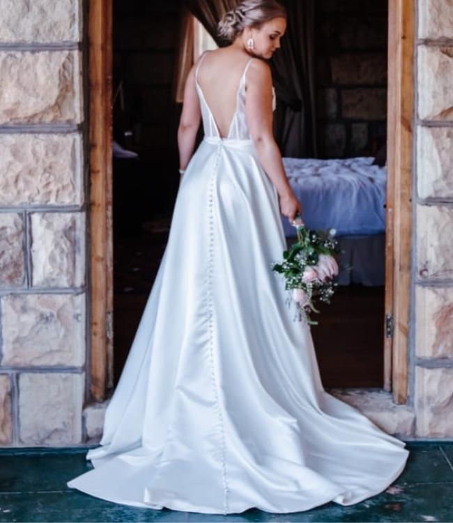 Huize Wedding Gown - WGS 175
