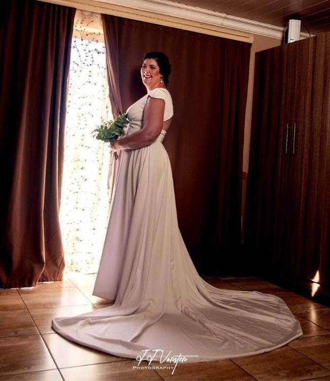 Huize Wedding Gown - WGS 183