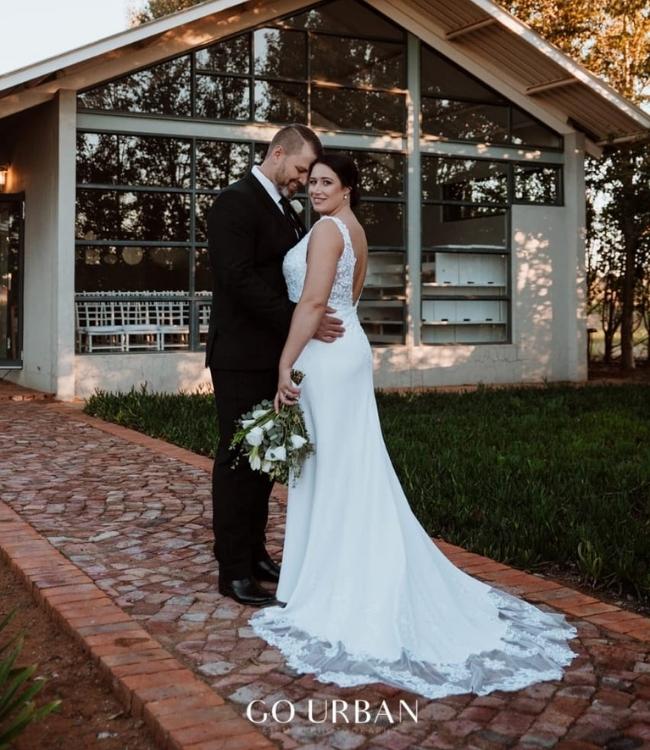 Huize Wedding Gown - WGS 208